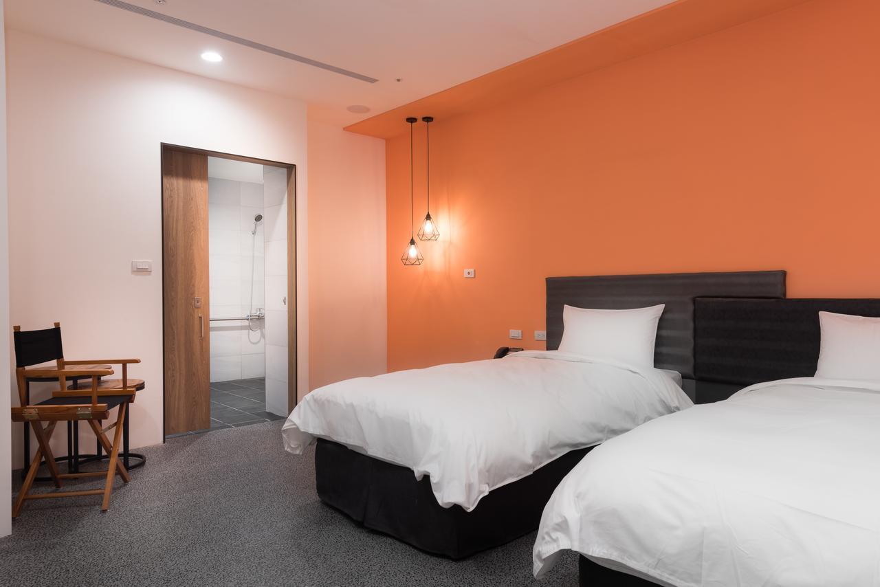 Hotel Half Taichung Luaran gambar